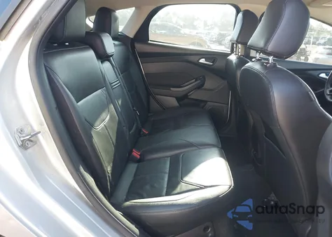 2016 Ford Focus Se z USA, uszkodzony, nr VIN 1FADP3K20GL326621